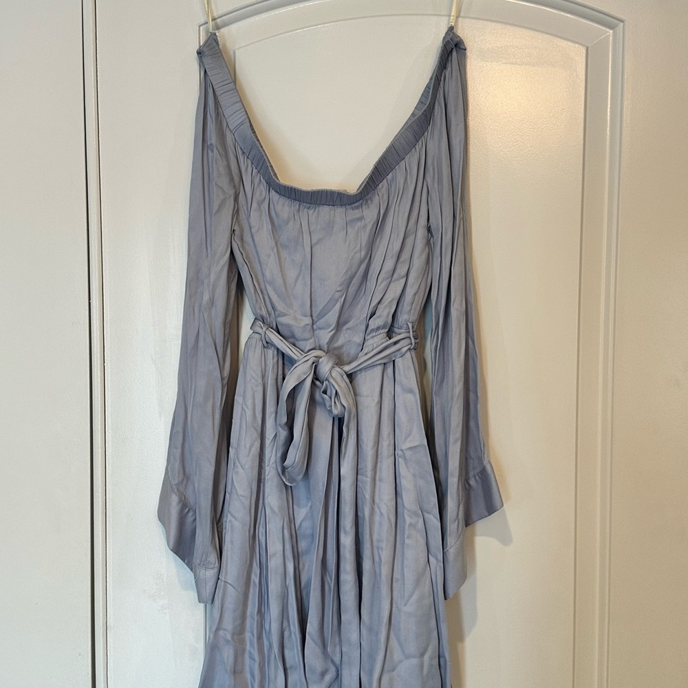 Essue Light Blue Off the Shoulder Long Sleeve Dress